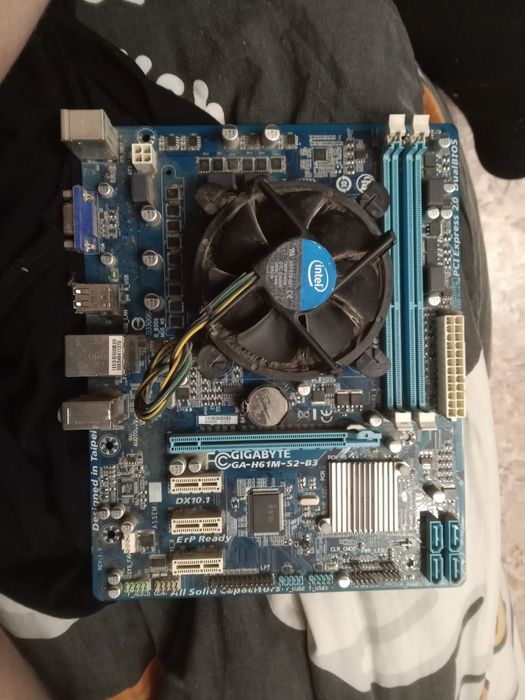 Продам б/у материнскую плату не дорого