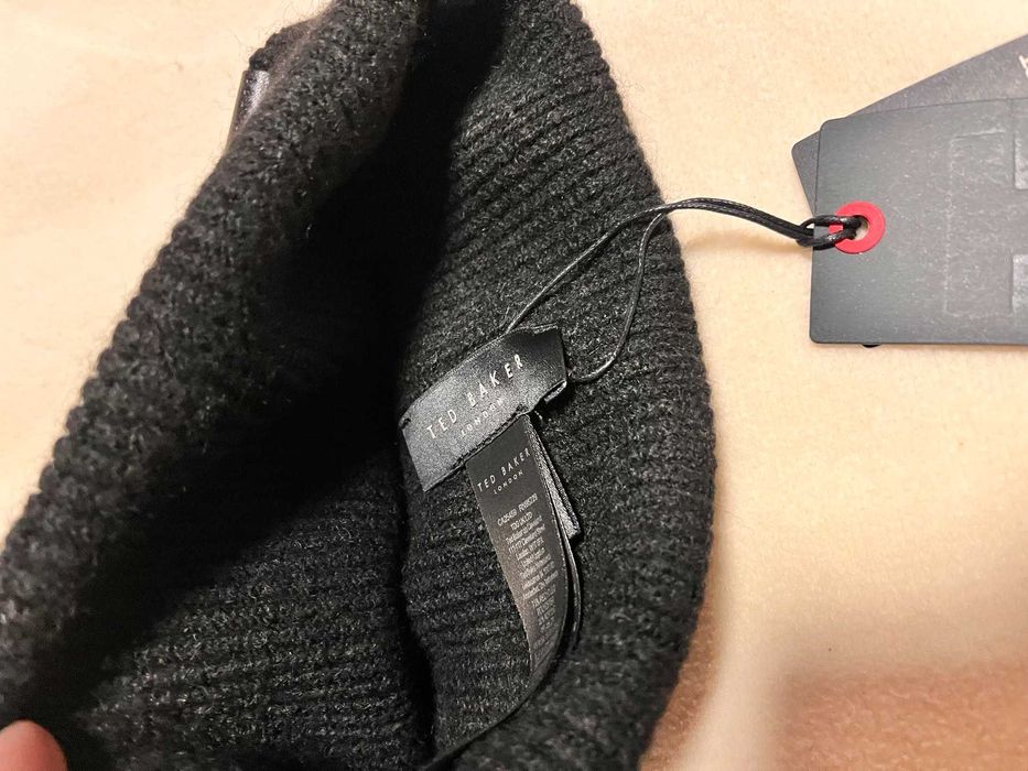 Мъжка черна шапка Ted Baker НОВА!