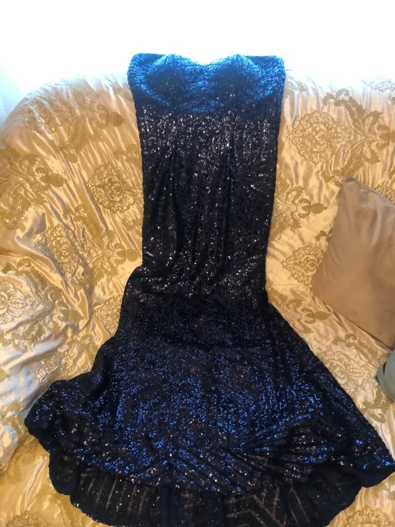 Vânzare rochie gala noua cu eticheta
Mărime 40
A fost achizițion