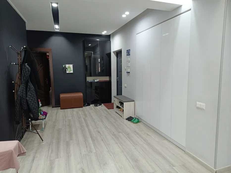 Срочно Продаю 4-комнатную квартиру в новостройке