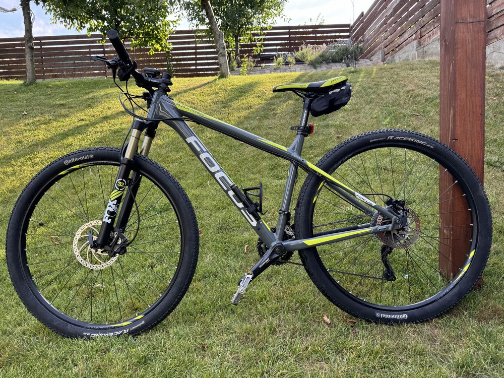 Bicicleta Focus Black Forest Ltd roti 29 deore xt furca aer fox