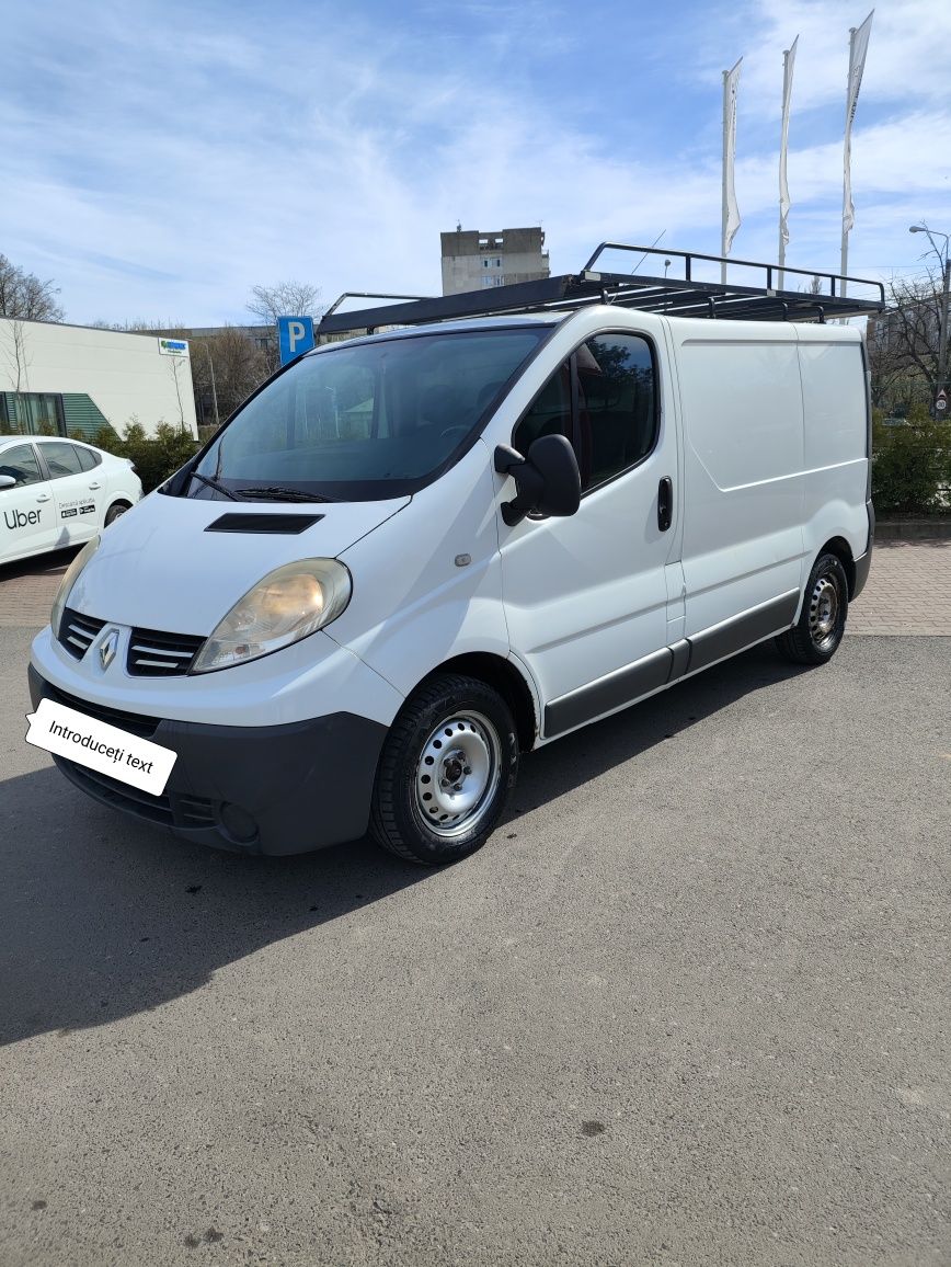 Vând Renault Trafic