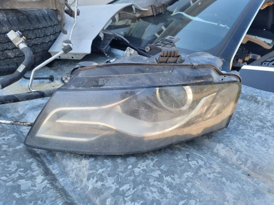 Ляв фар за AUDI B8 A4 2010GOD