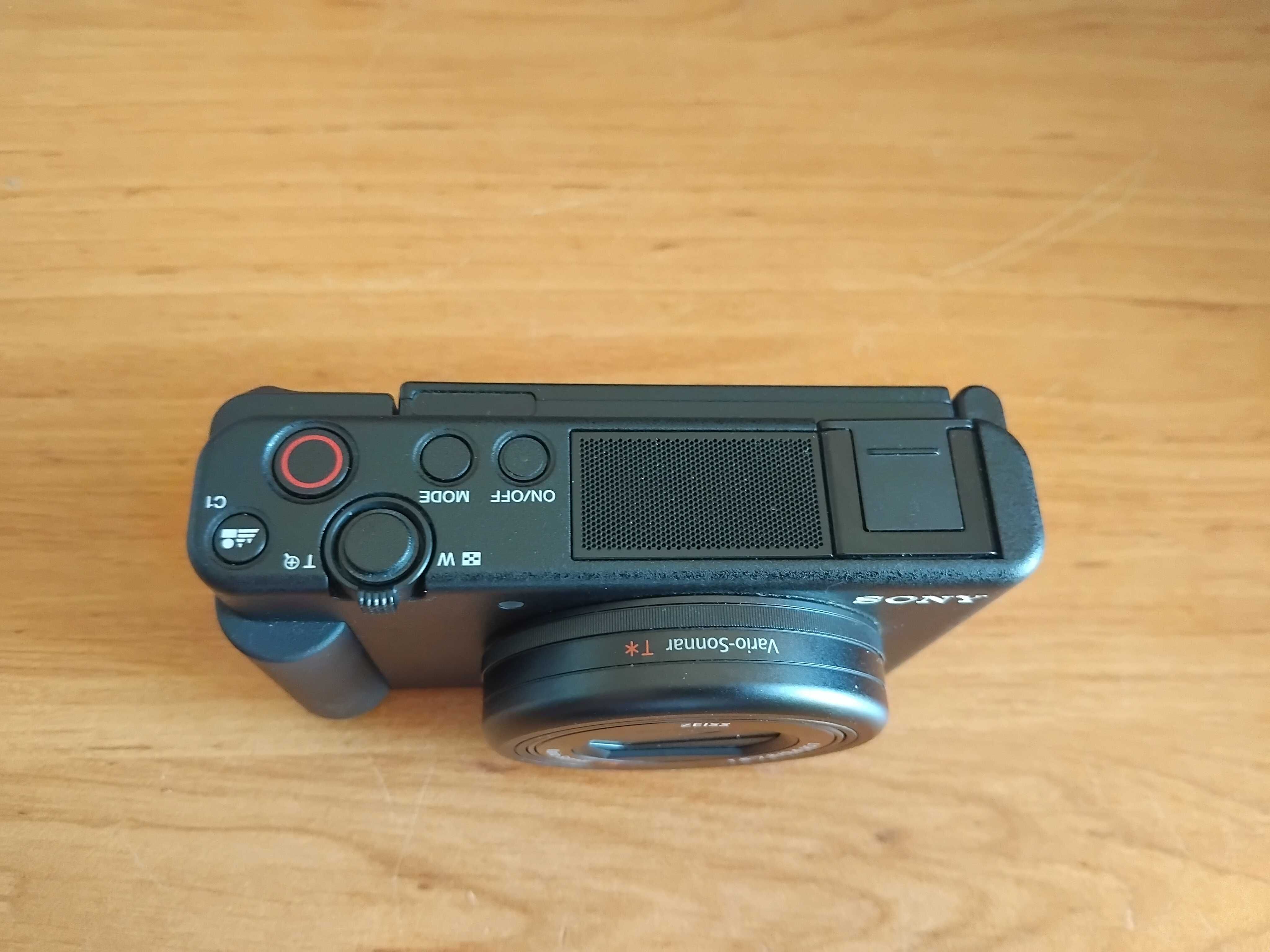 Sony ZV1 фотоапарат за влогинг