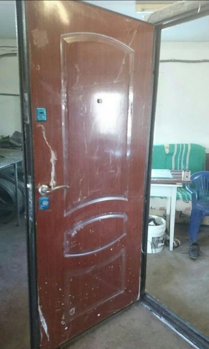 Входная дверь металлическая, 2 на 1