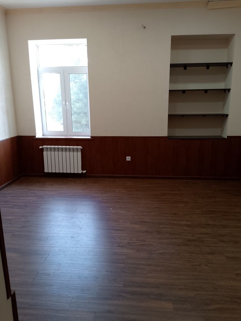 Беруни Метро 20м²+20м² 1этаж 2кабинета Юр адреса 24/7 парковка