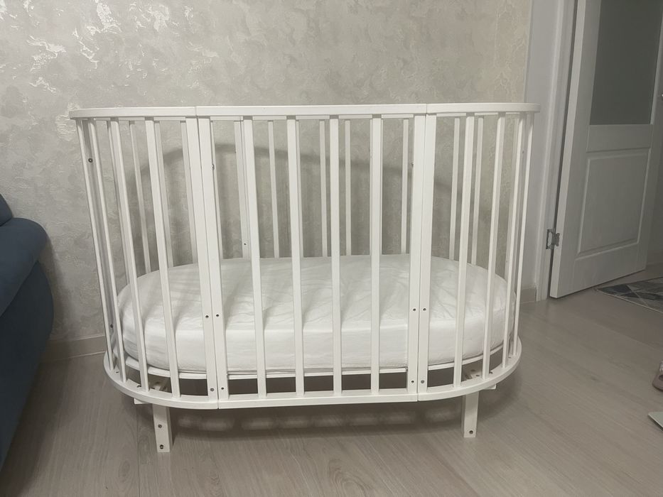 Манеж-кровать TOMIX с двумя матрасами