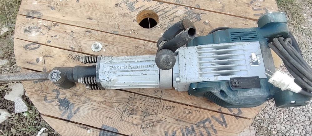 Продается Отбойник Bosch Hammer Б/У