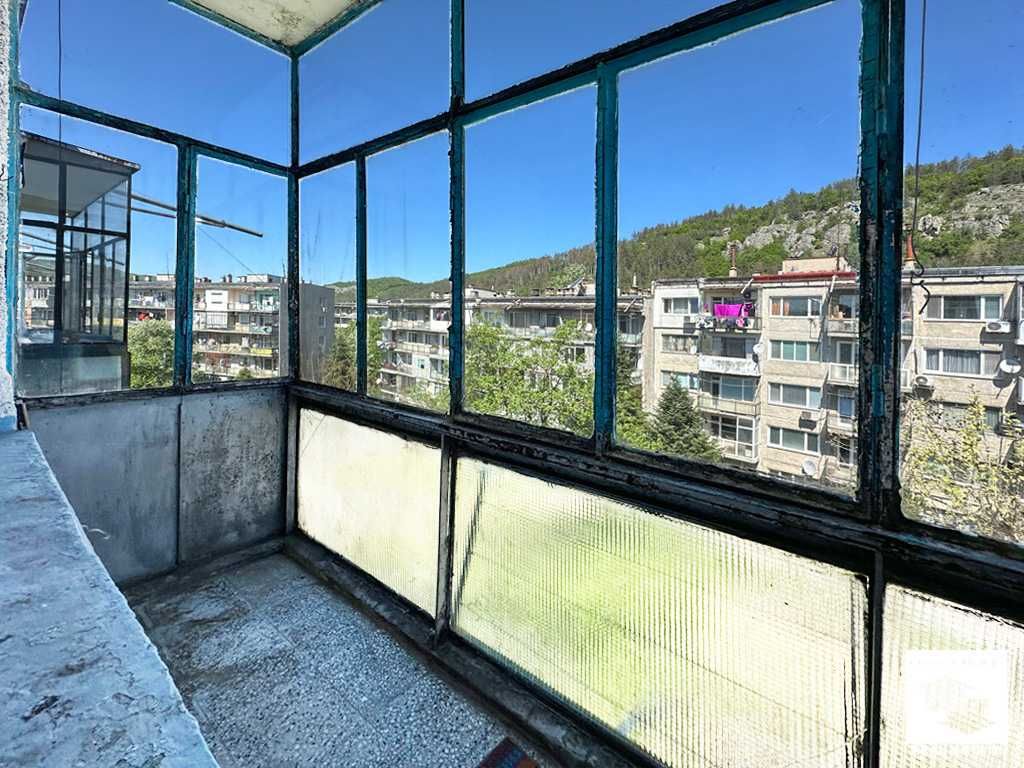 104925 Тристаен апартамент в кв. Чолаковци, Велико Търново