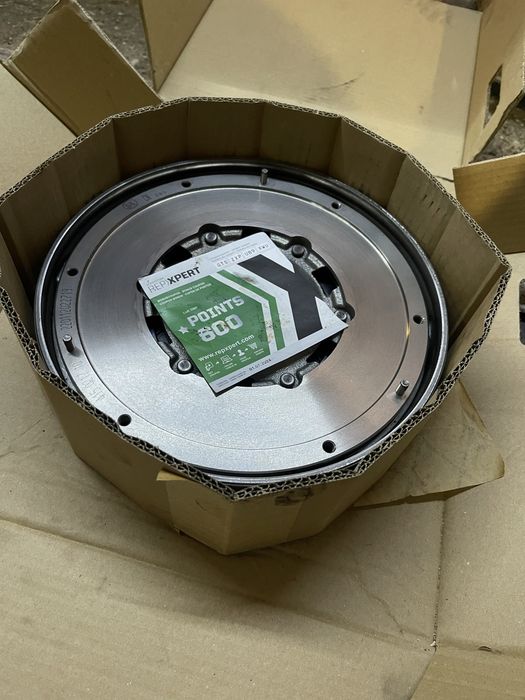 Чисто нов Маховик за Мазда 2.0 куб. 136 к.с. RF5C