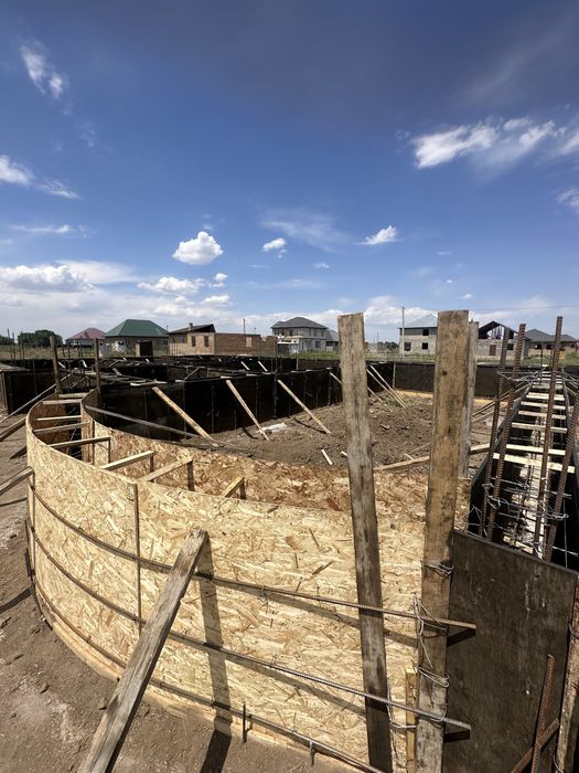Опалубка, заливка фундамента, бетон, кобра