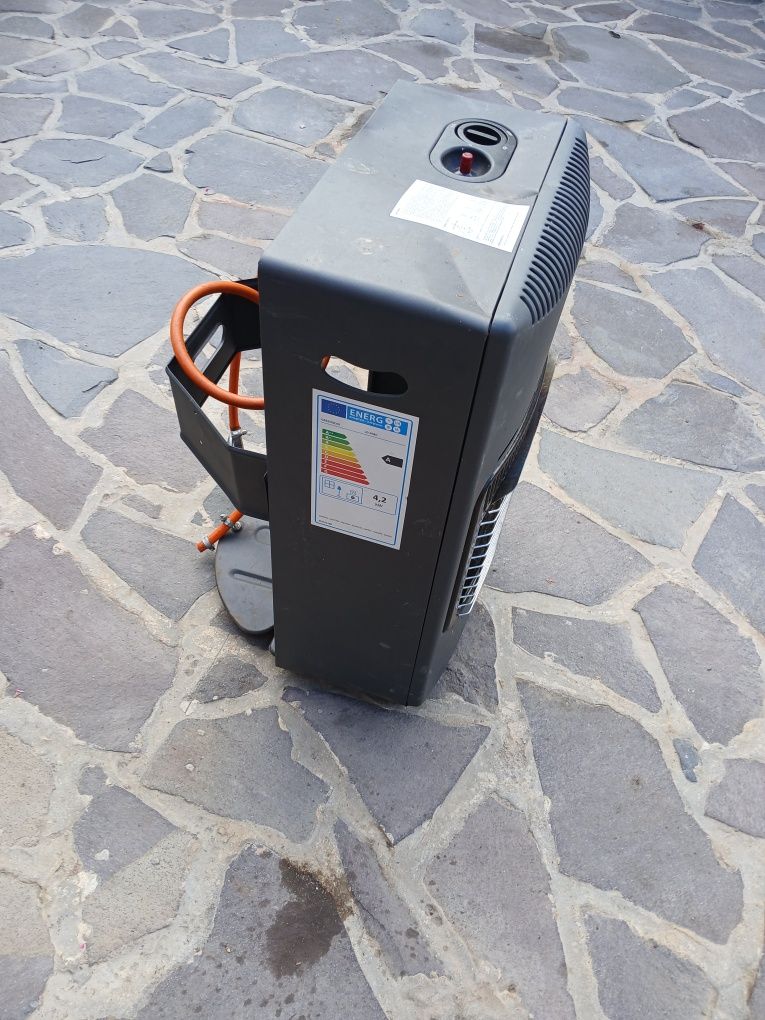 Încălzire pe gaz portabilă 250lei