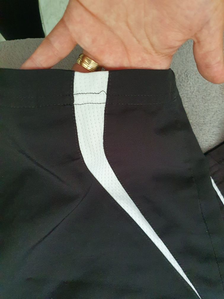 Set 2 pantaloni scurți sport JAKO mărimea S – stare bună