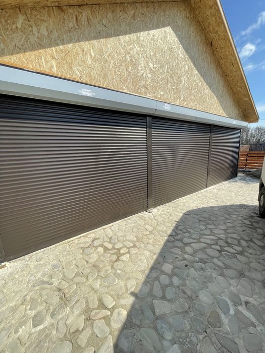 Uși de garaj tip rulou