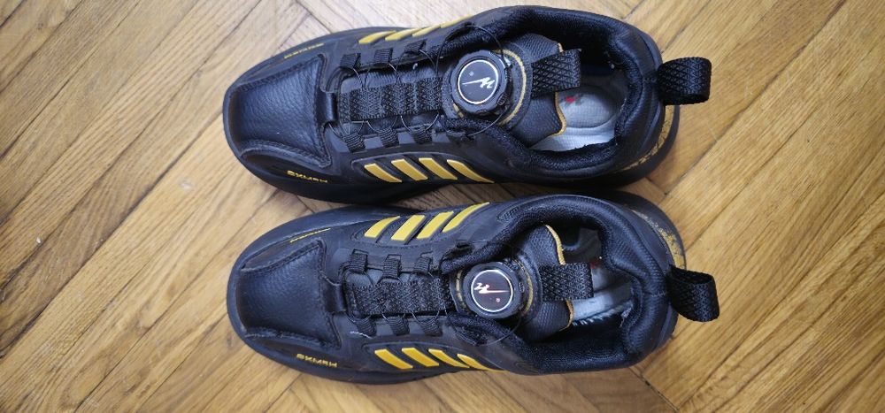 Продаются кроссовки б/у