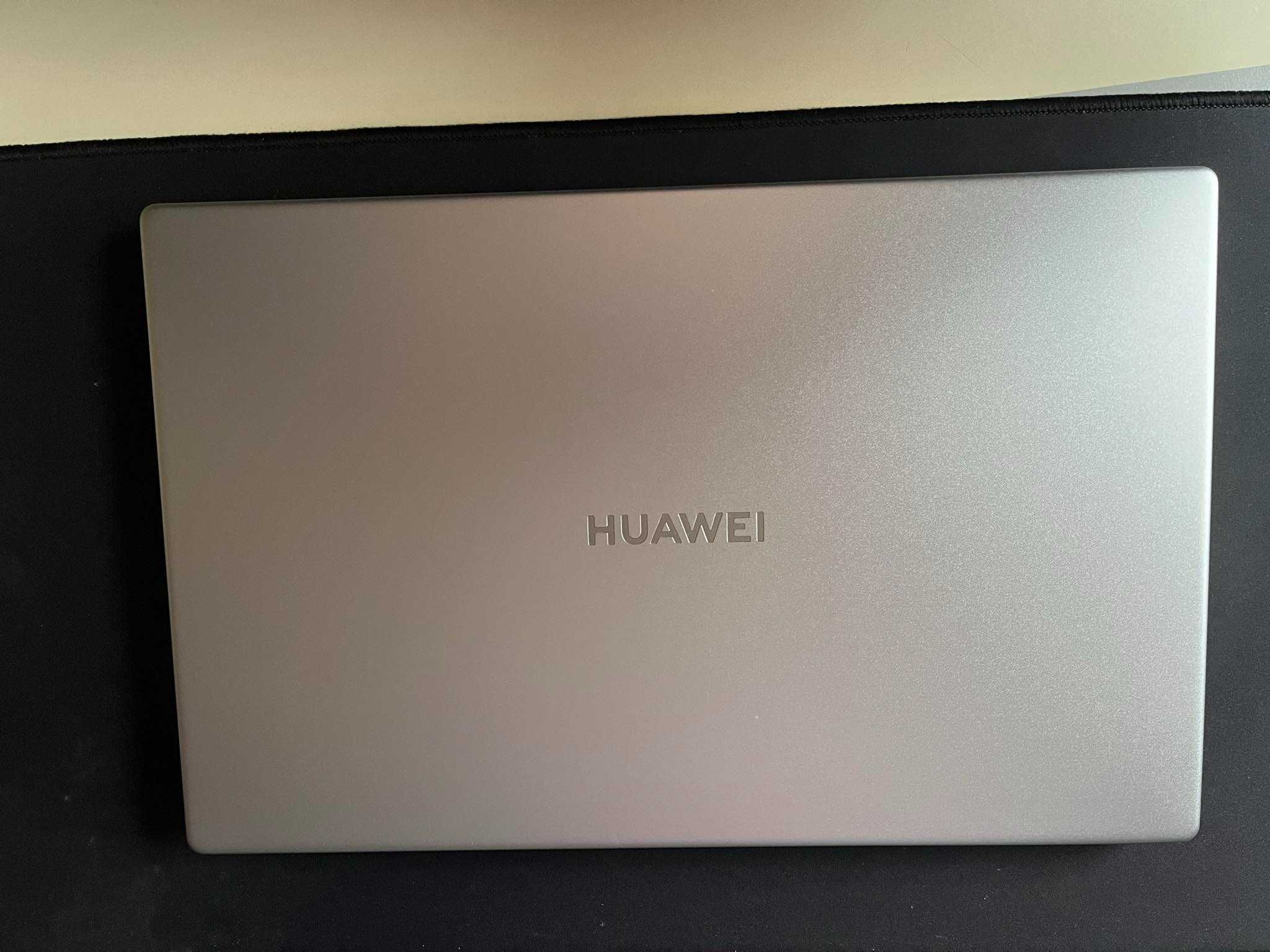 Laptop Huawei MateBook D15 i5 8GB RAM 256GB SSD