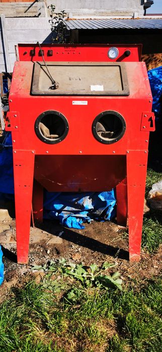 Cabina de sablat piese și jante puțin folosită