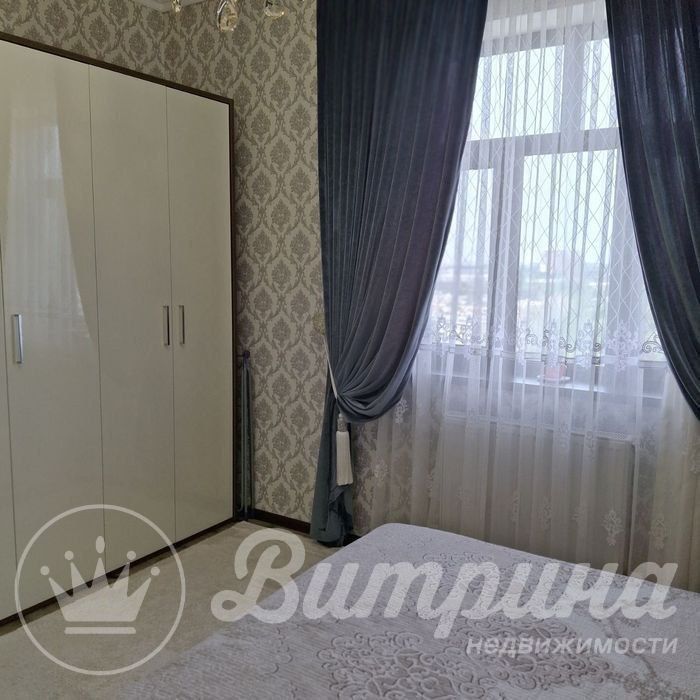 Срочно продается 2 х комнатная новостройка на Мирзо-Улугбекском районе