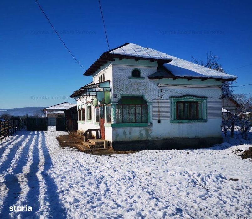 Casa batraneasca, zona Piscani - Negreni, teren 650mp