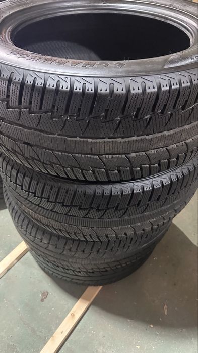 Зимние шины  235/55/17