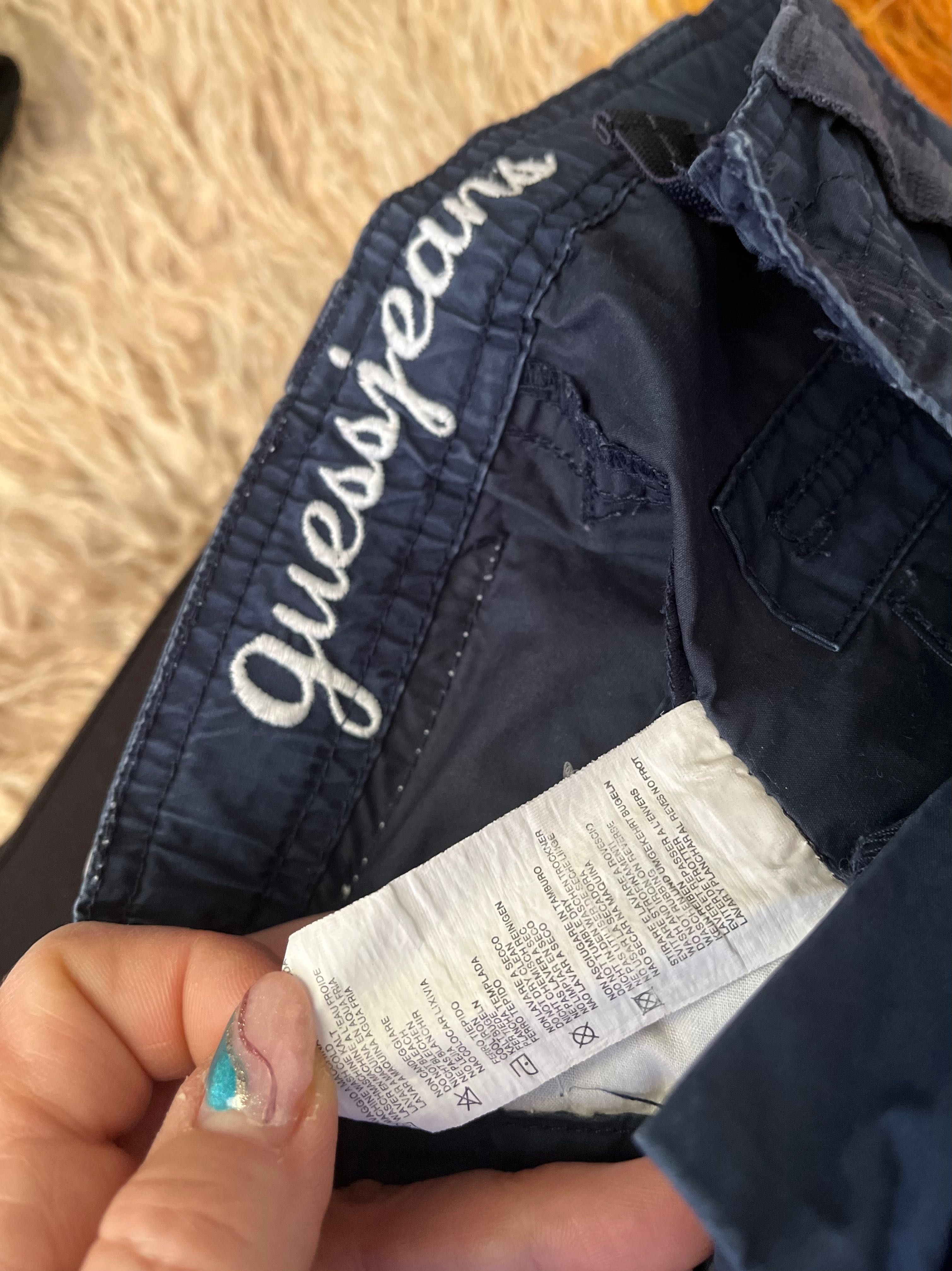 Guess- карго панталон за малък принц