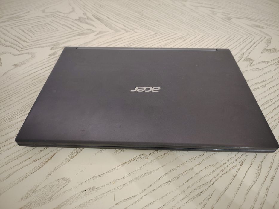 Acer Aspire 7 A715-42G
