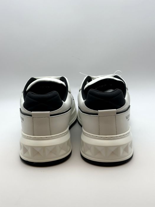 Valentino One Stud Low-Top White/Grey Sneakers