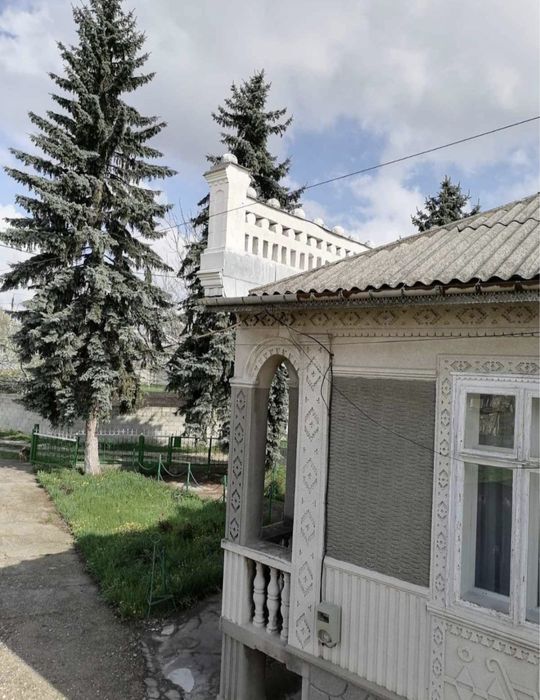 Vând casă/ teren în Edineț- Republica Moldova