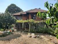 Продавам тухлена къща на 2 етажа с площ 116 кв м Дворно място 5453 кв