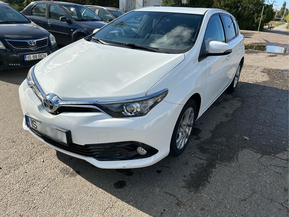 Toyota Auris 2015