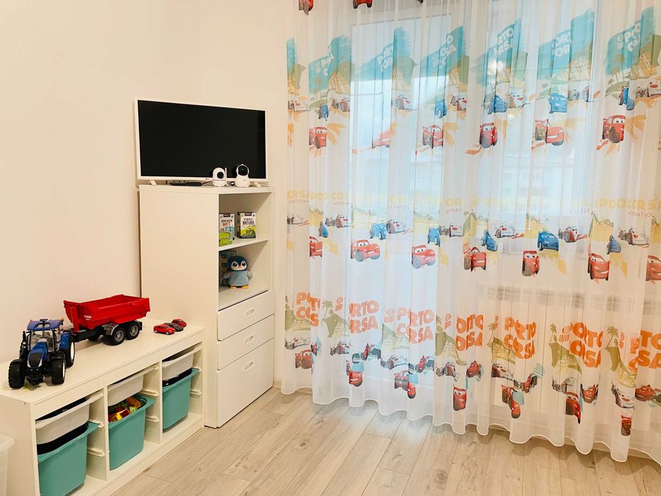 Prop. vand apart 3 camere, decomandat, mobilitat, utililat , zona ultr