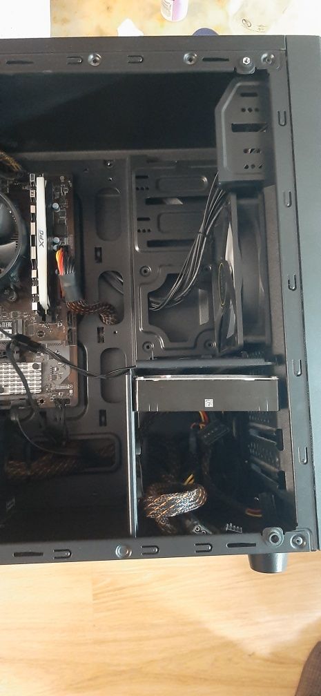 Геймърски компютър Ryzen 5 1600, 16GB RAM,Kfa2 gtx1060 3 gb, 128 gb Ss