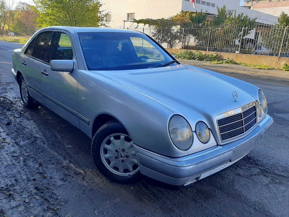 Mercedes E220d 95к.с