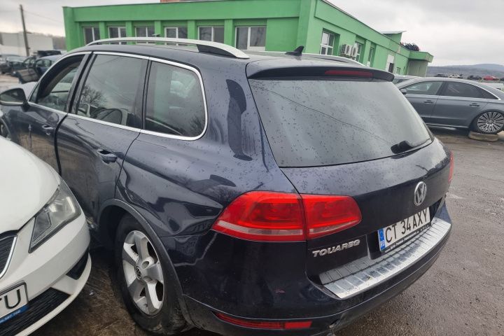 Dezmembrari VW Touareg 7P 2011 motor 3.0tdi CASA  Dezmembrez piese planetara perna compresor aripa stanga dreapta cayenne