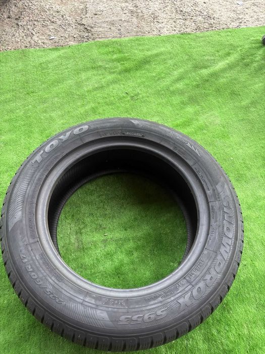 Anvelope Iarna Toyo 225/60/17