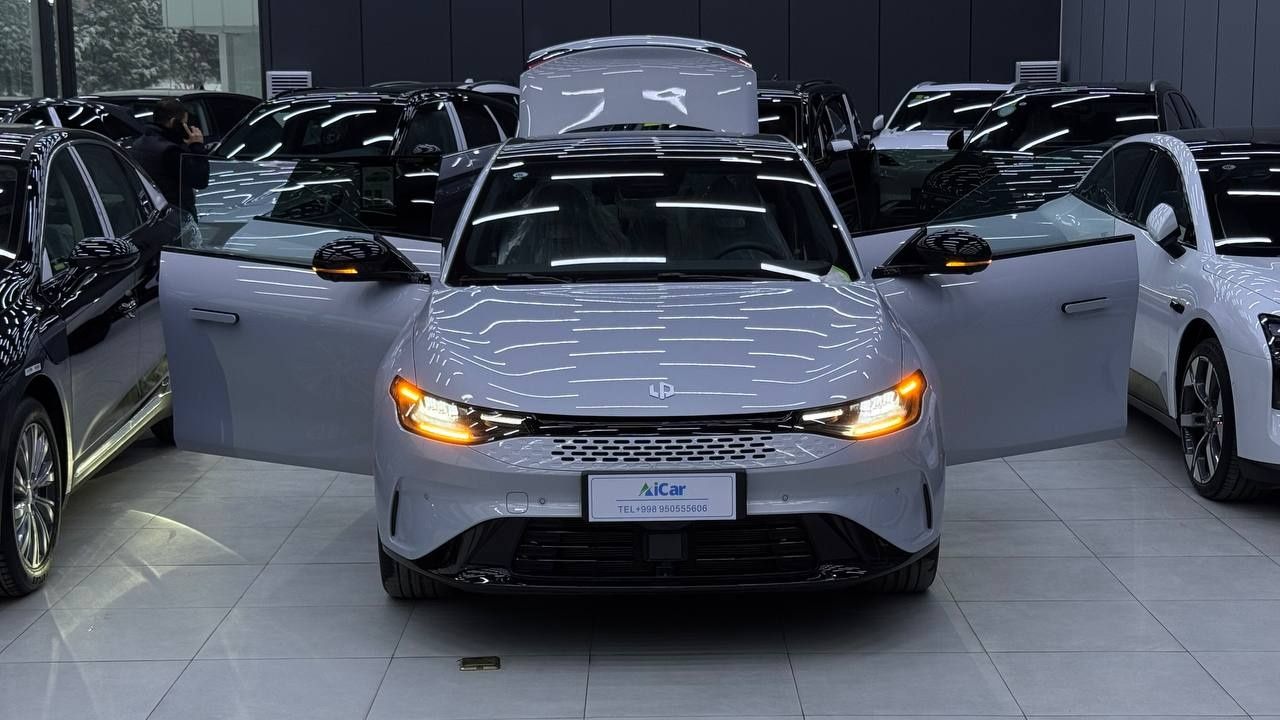 LeapMotor C01 Smart. Hybrid full.