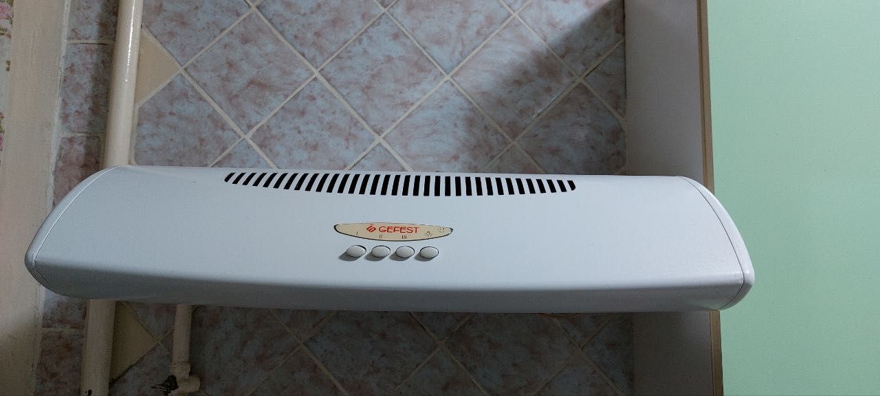 Газ плита Gefest и вытяжка в подарок