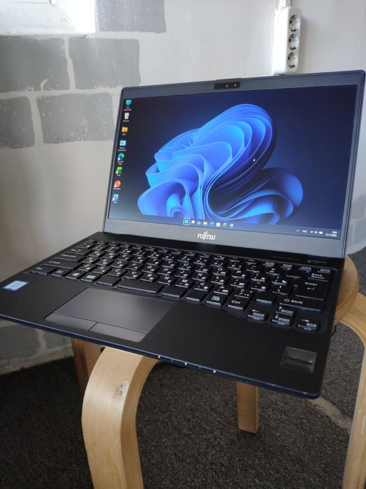 Надёжный японец Fujitsu Lifebook U938