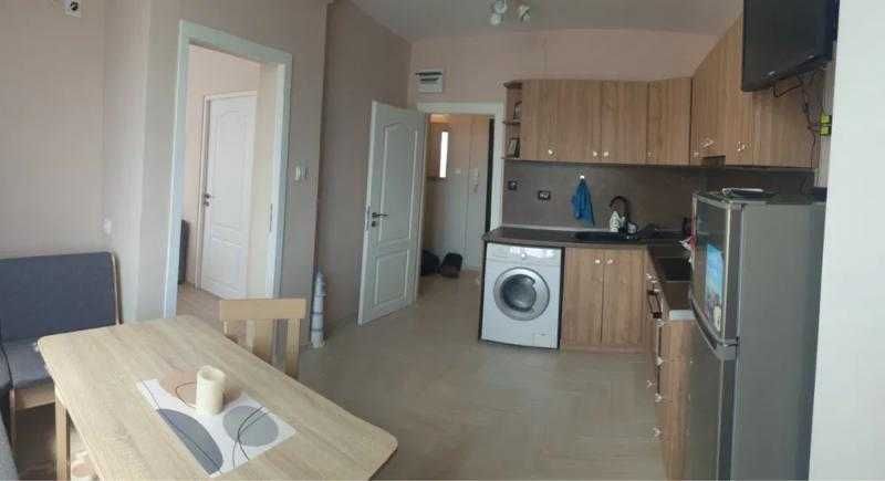 Двустаен апартамент в много добро състояние в к-с Братя Миладинови