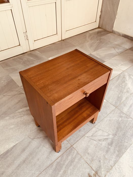 Италианска ретро масичка/шкафче от 80-те