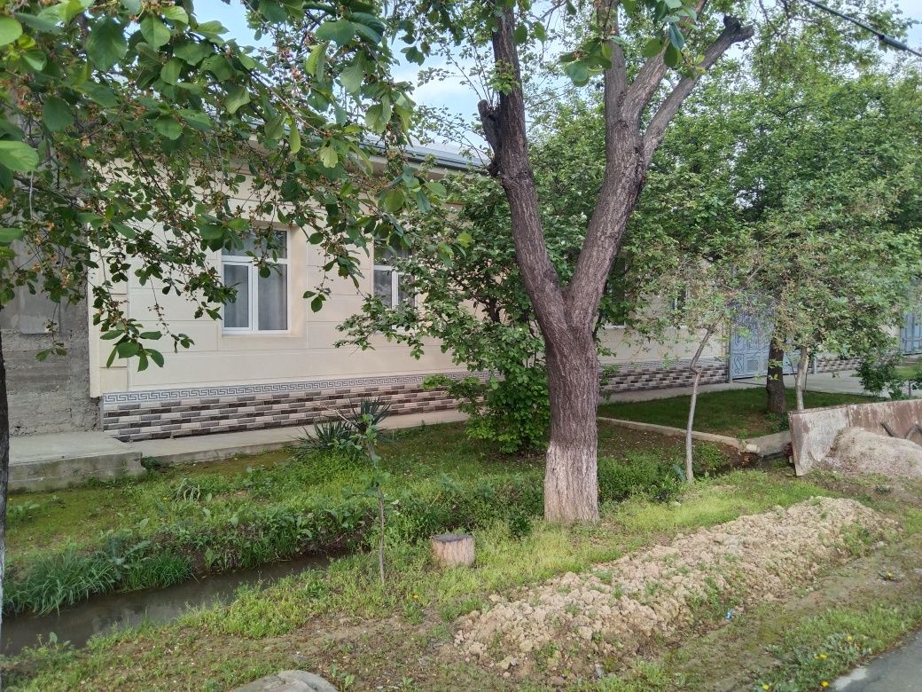 Ховли сотилади узимни уйим