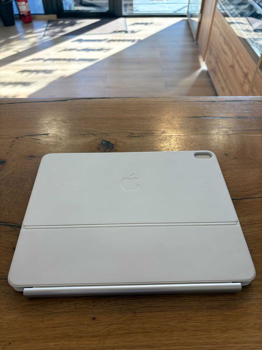 Magic Keyboard iPad Air M2/M3 White | TrueGSM
