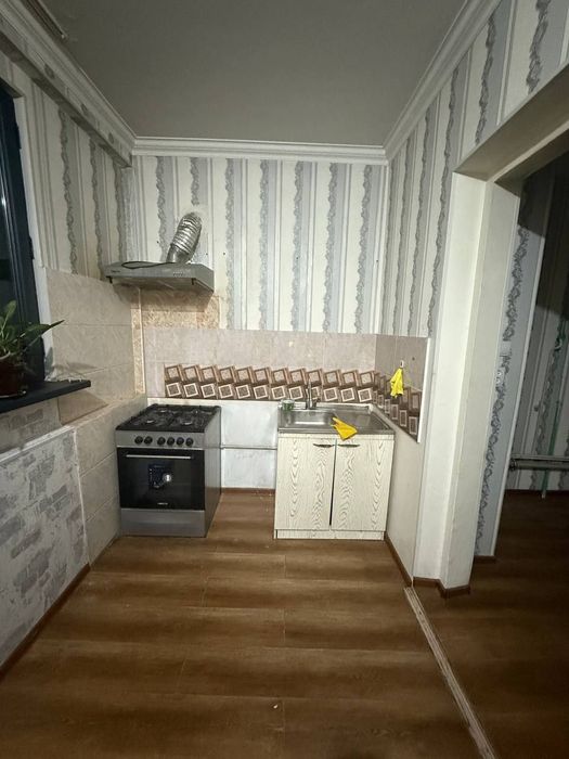 Юнусабад 19 пансионат 2/2/5 балкон 2х6 раздельная 60м²