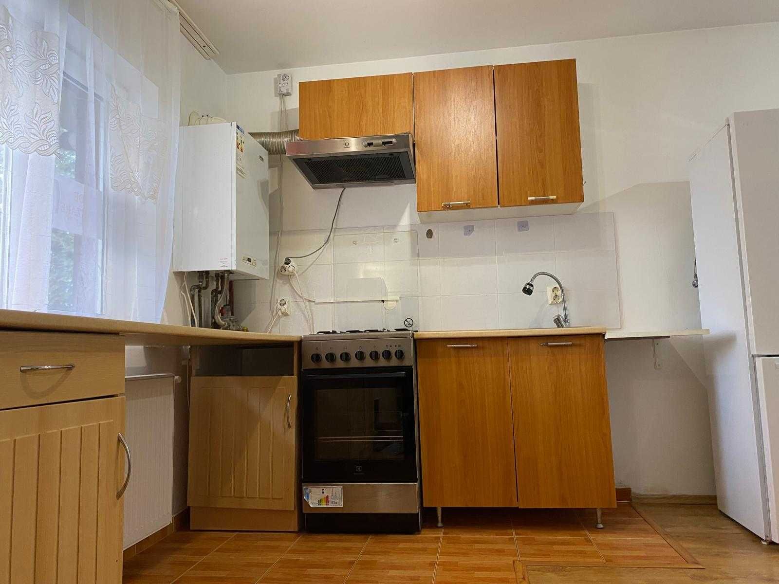 Persoana fizica vand apartament demisol Buna Ziua