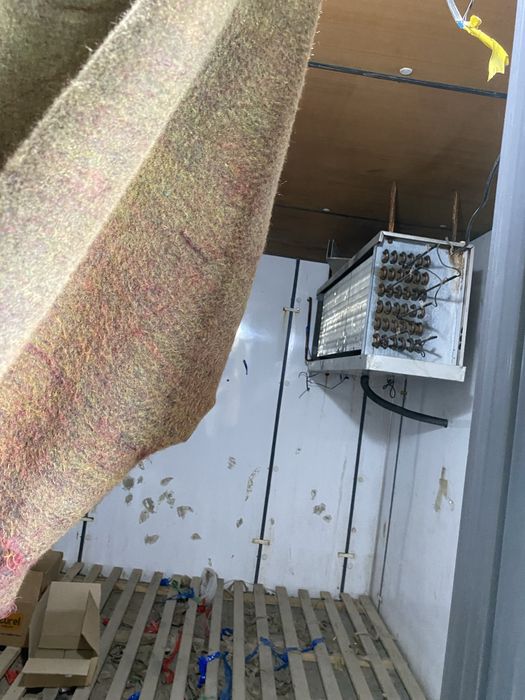 Срочно продам морозильную камеру