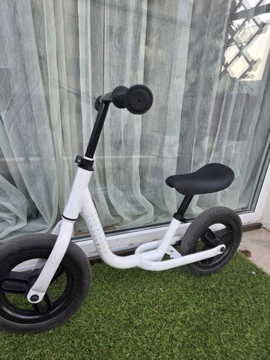 Bicicleta fara pedale  B TWIN 10 " pt copii  85-105 cm+casca 2xxs roz