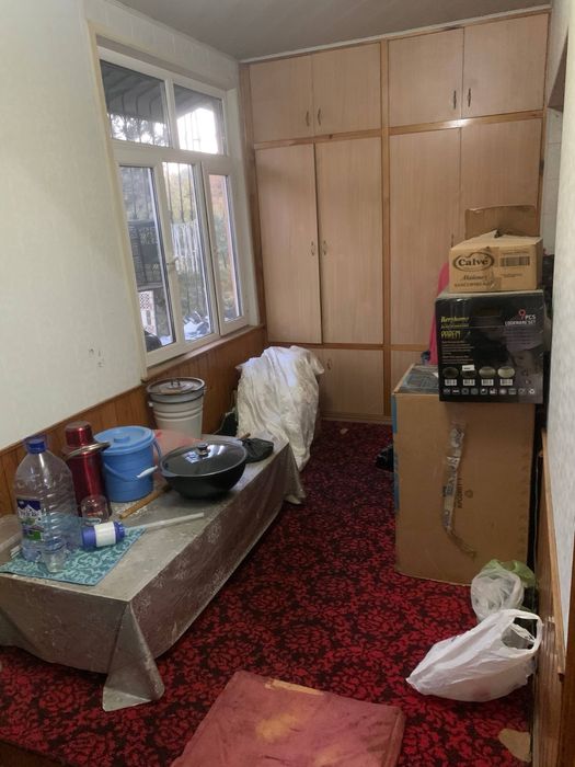 Продоется квартира на Ахмад-Югнакий 24 дом