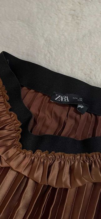 Дамска пола Zara