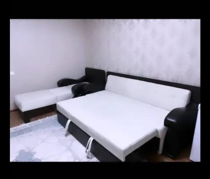 Продам диван с креслом.