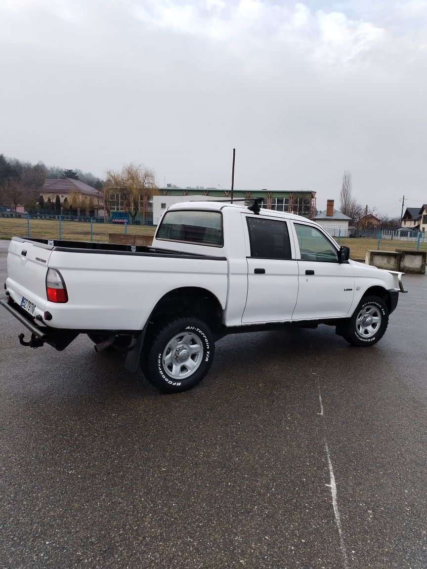De vânzare Mitsubishi L200